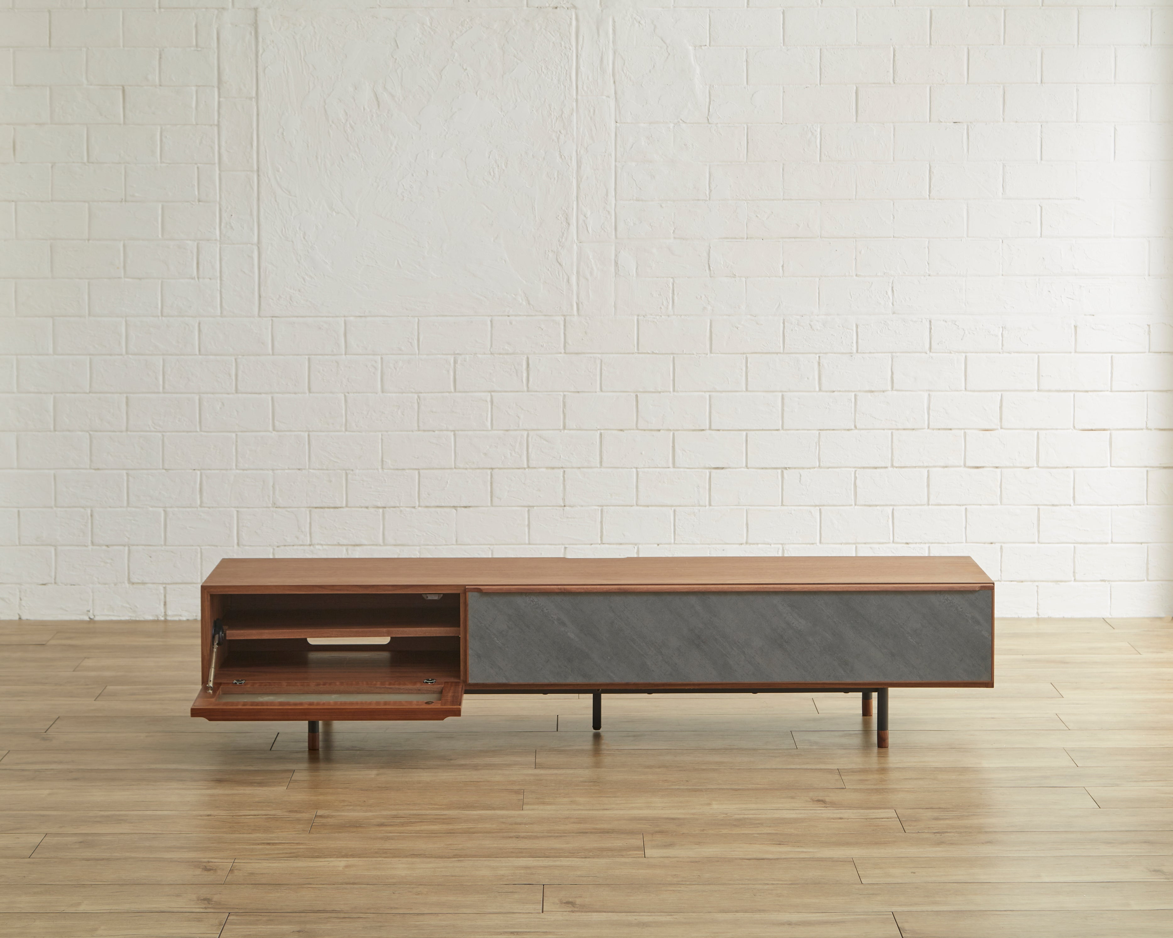 Ragnar テレビボード 180 TVボード オーク材突板 メラミン化粧板 スチール脚 ナチュラル