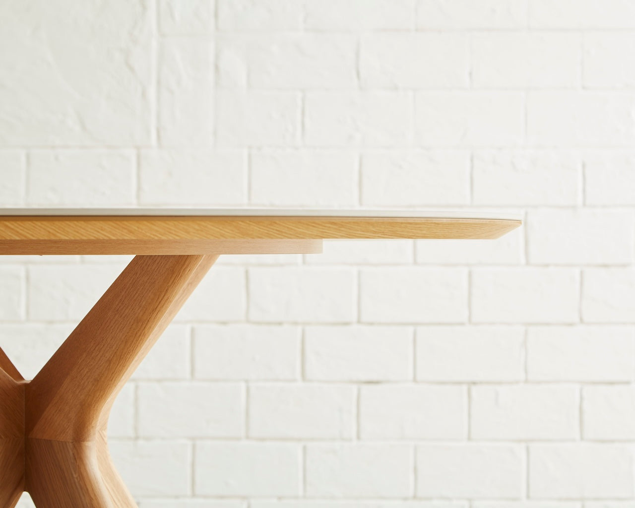 Resist ダイニングテーブル セラミック天板 丸テーブル