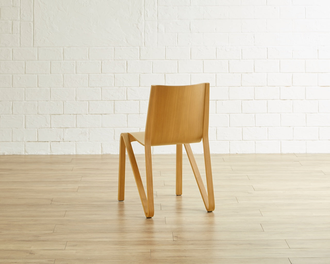 Milan アームレスチェア チェアー ブラウン ブラック ナチュラル スタッキング式