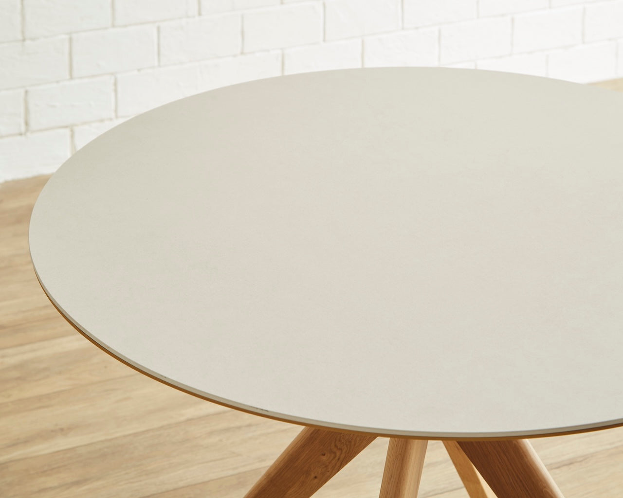 Resist ダイニングテーブル セラミック天板 丸テーブル
